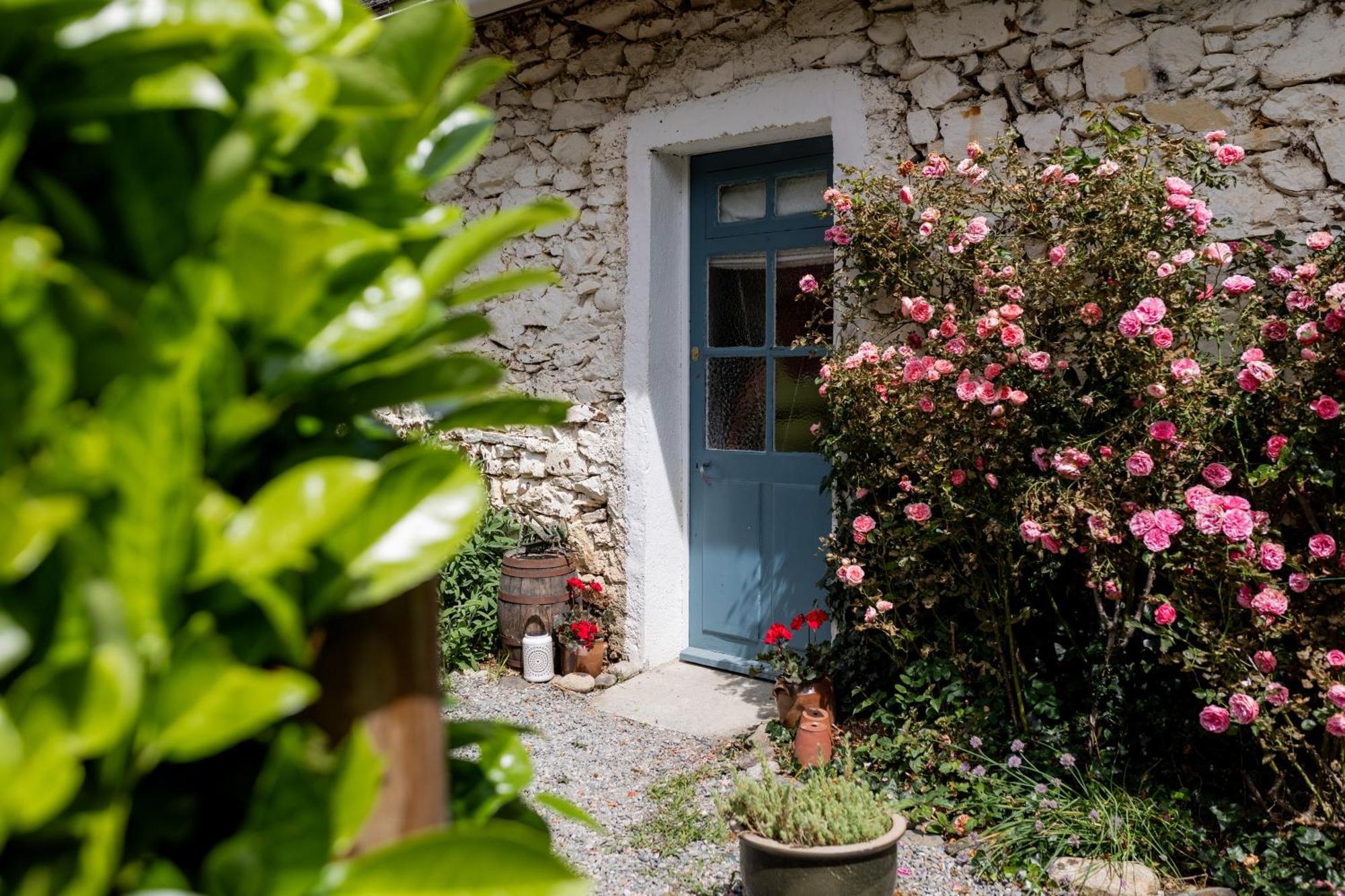 Gites Libellule At Auberge De L'Arac, Bar, Restaurant Aleu Εξωτερικό φωτογραφία